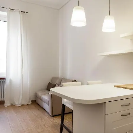 Sleeps 4 Air Con Wifi Apartamento Milão