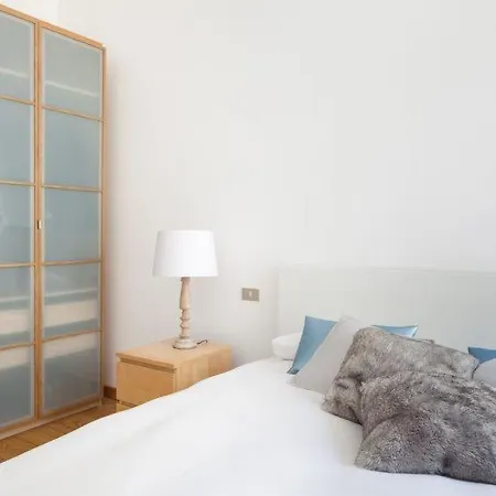 Sleeps 4 Air Con Wifi *